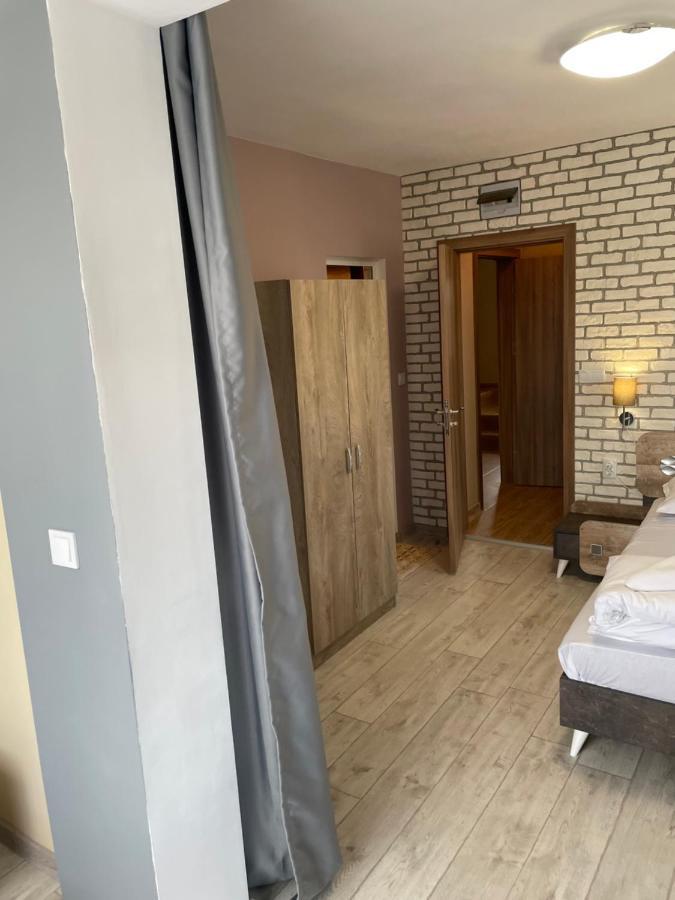 Family Hotel Malibu Chernomorets Exterior photo